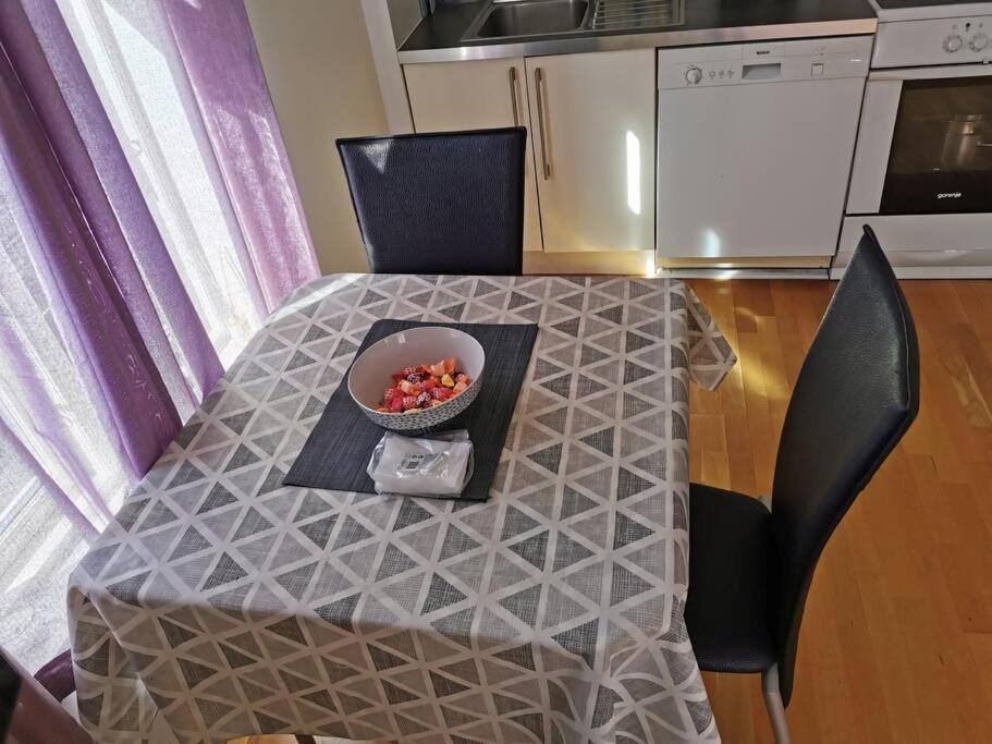 Nice 1-Bedroom Apartment In Heart Of The City สตาวังเงร์ ภายนอก รูปภาพ